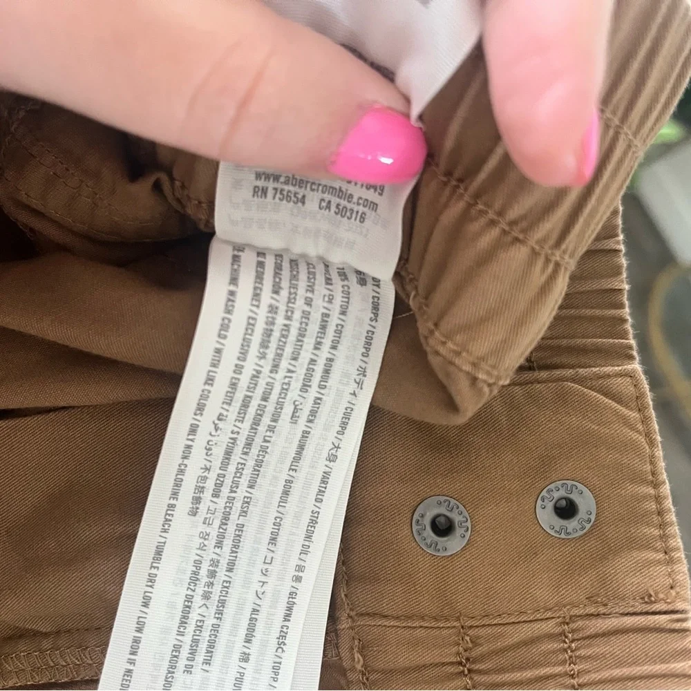 EUC Abercrombie Utility Cargo Shorts, 100% Cotton, Brown, XL - Picture 7 of 8